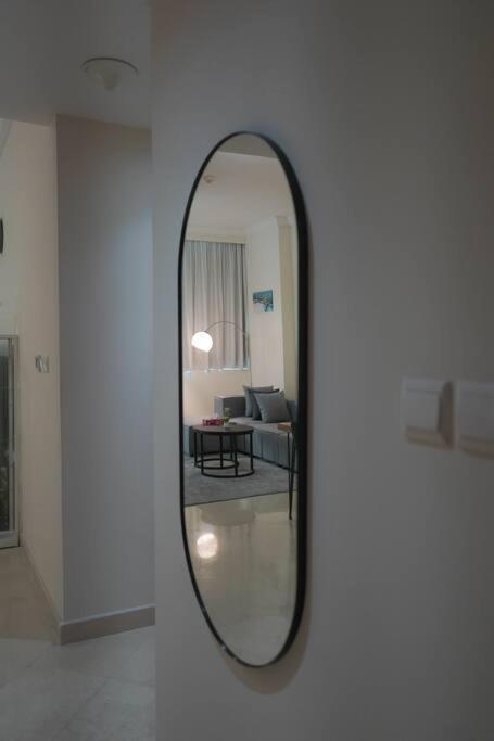 Step Into Serenity - Discover Modern Living In 1Br Apartment With Panoramic Views In Dubai Marina Near Jbr Walk, Beach And Bla Bla Club 外观 照片