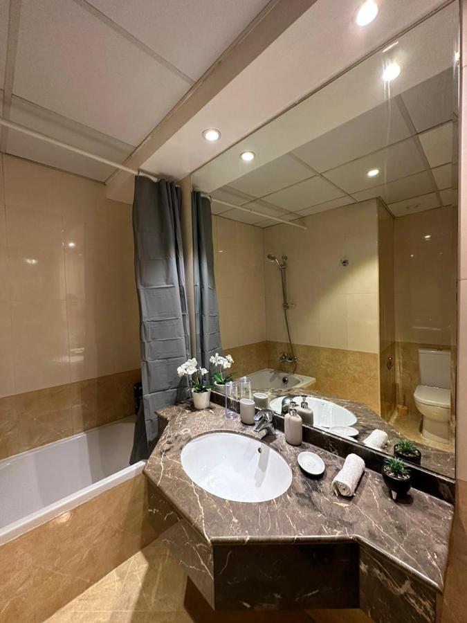 Step Into Serenity - Discover Modern Living In 1Br Apartment With Panoramic Views In Dubai Marina Near Jbr Walk, Beach And Bla Bla Club 外观 照片